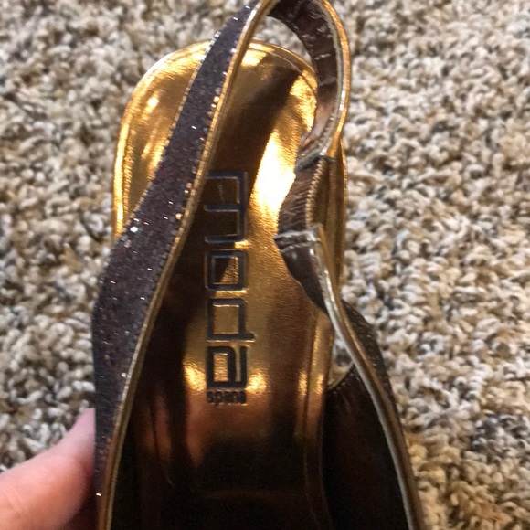 Shoes - Picture 5 of 5